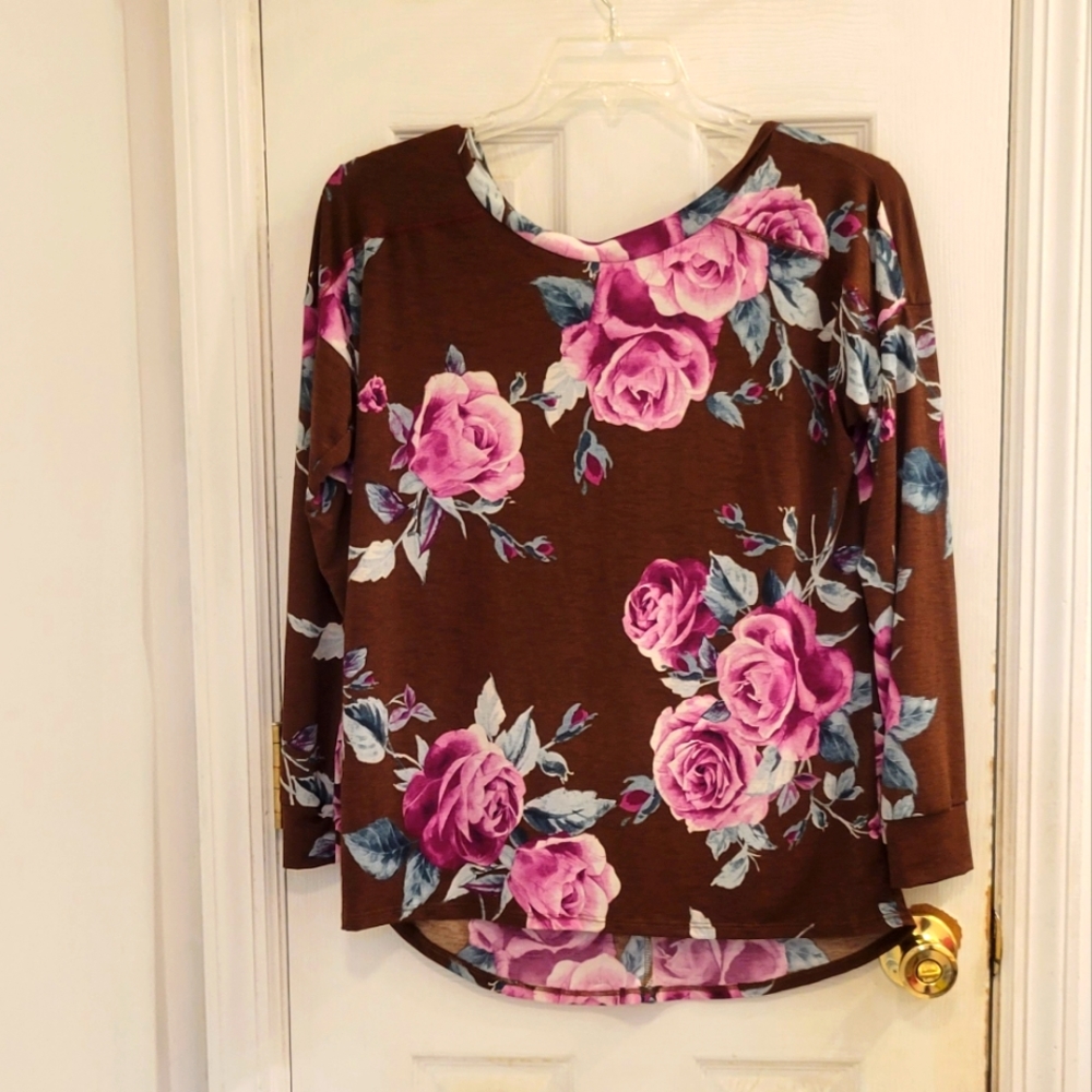 Sew In Love NWOT Rose Floral Print Long Sleeve Top S - Picture 3 of 10